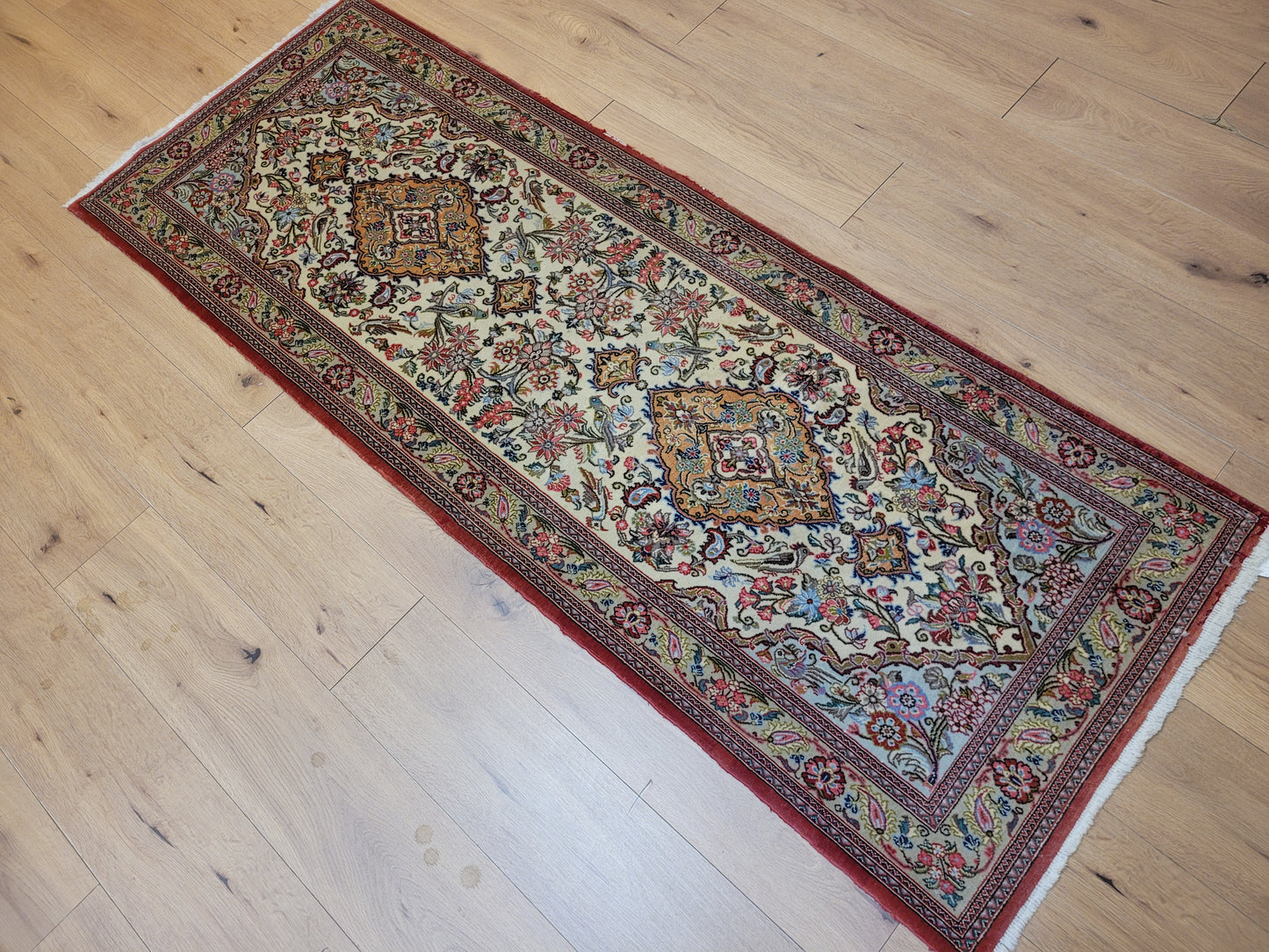 Ghom Teppich Korkwolle florales Medaillon feine Knüpfung