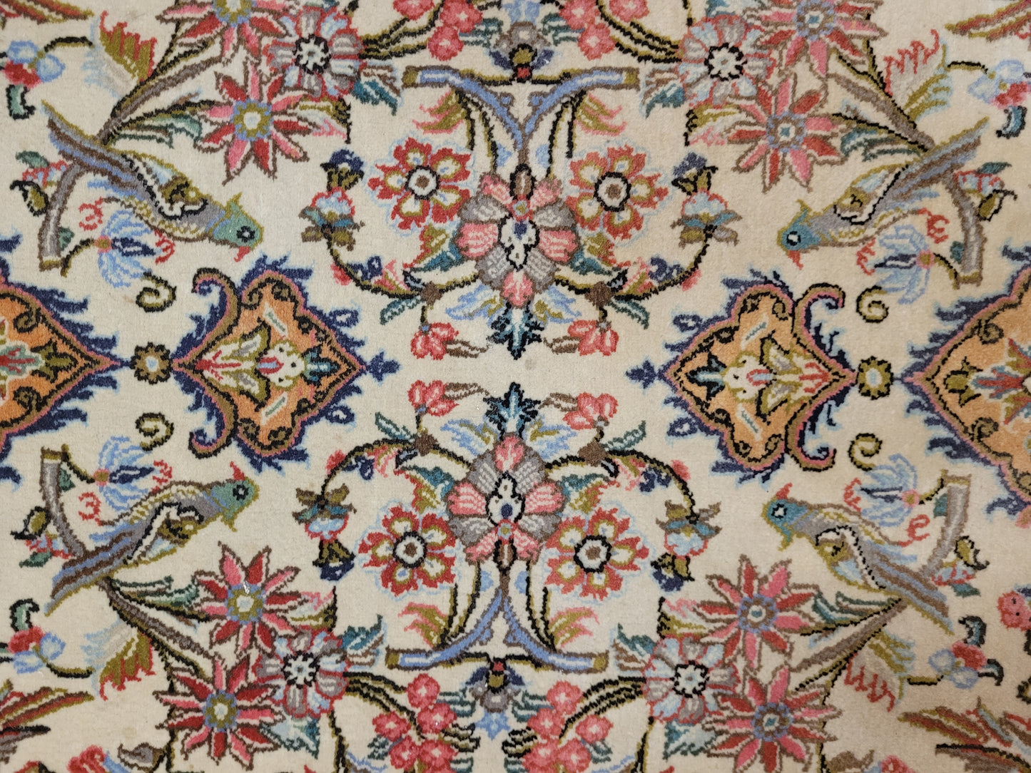 Ghom Teppich Korkwolle florales Medaillon feine Knüpfung