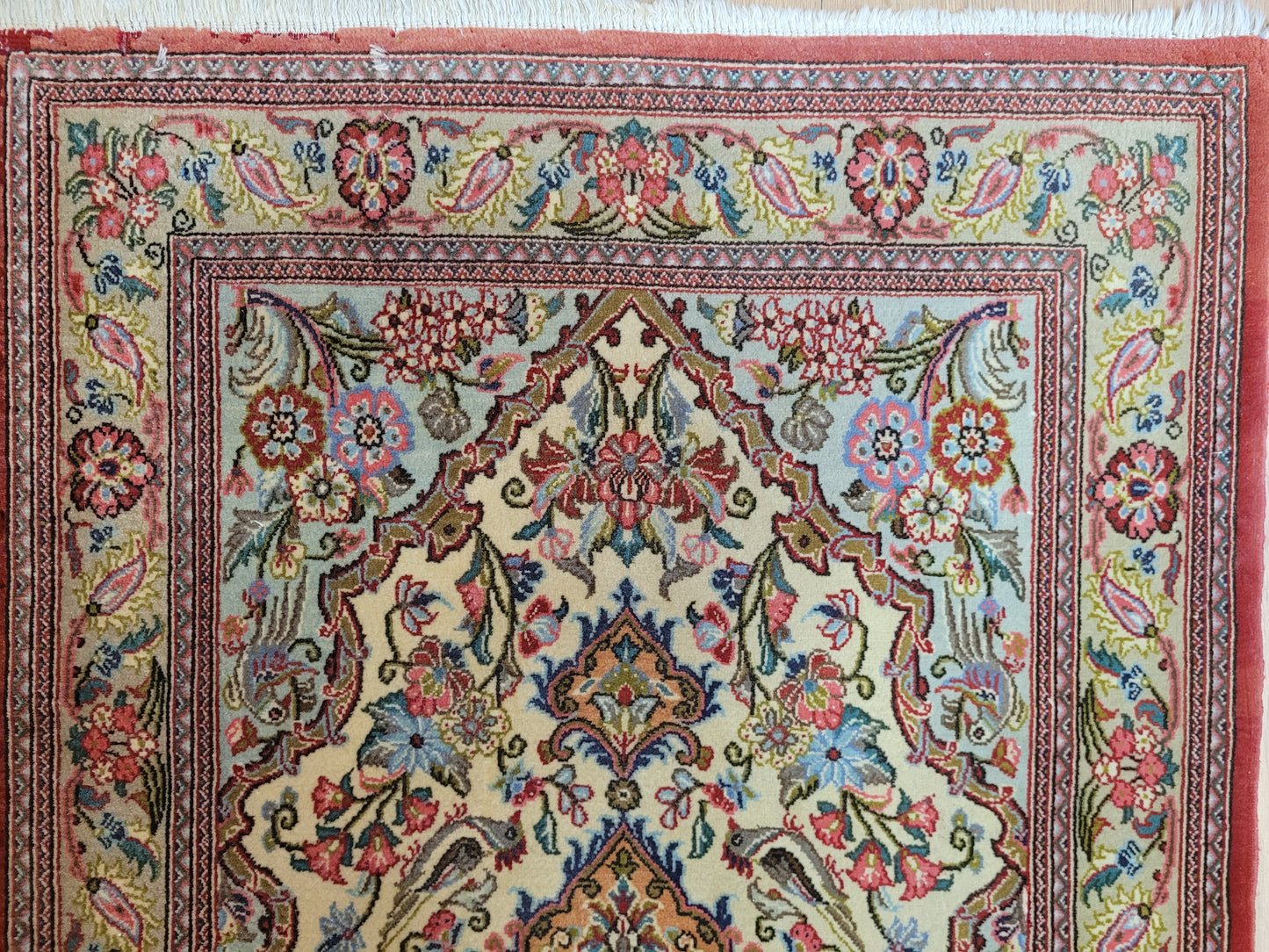 Ghom Teppich Korkwolle florales Medaillon feine Knüpfung