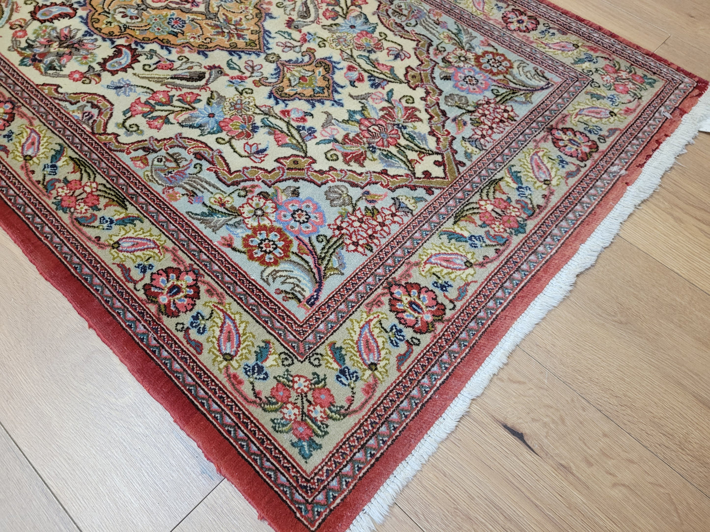 Ghom Teppich Korkwolle florales Medaillon feine Knüpfung