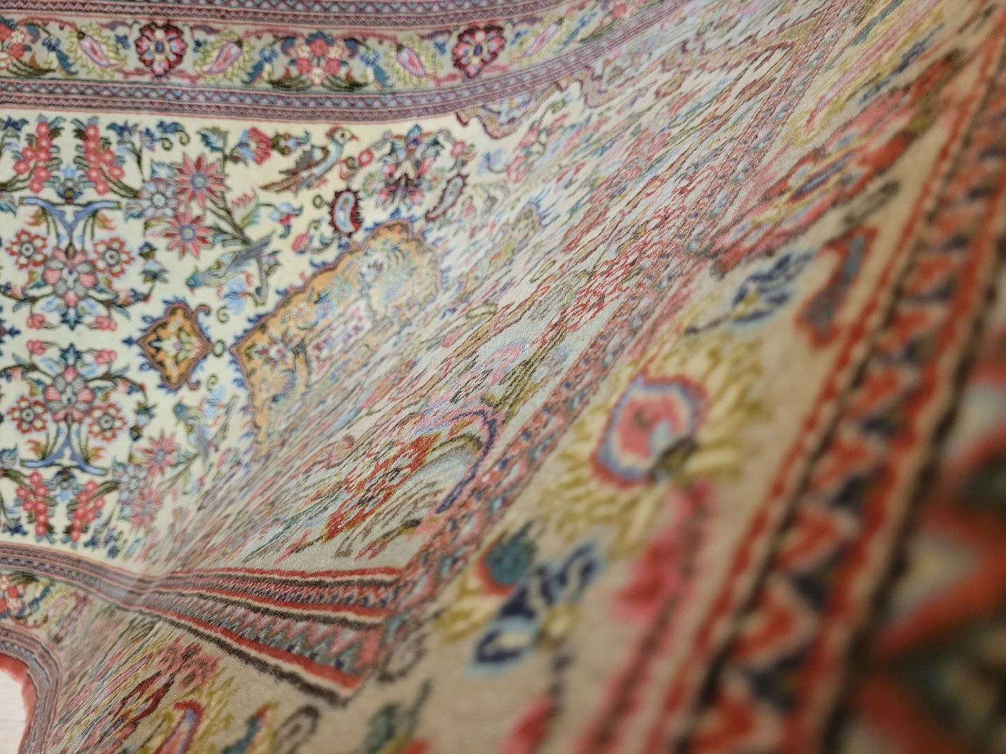 Ghom Teppich Korkwolle florales Medaillon feine Knüpfung