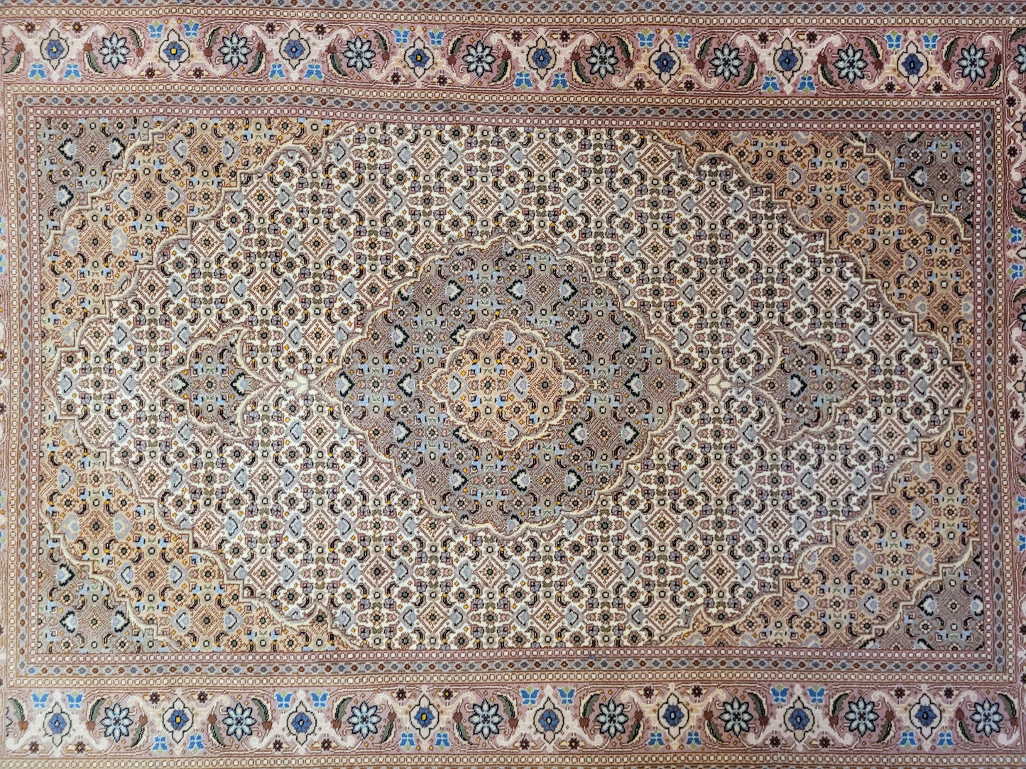 Täbriz Teppich Korkwolle Seide feine Knüpfung Allover Muster