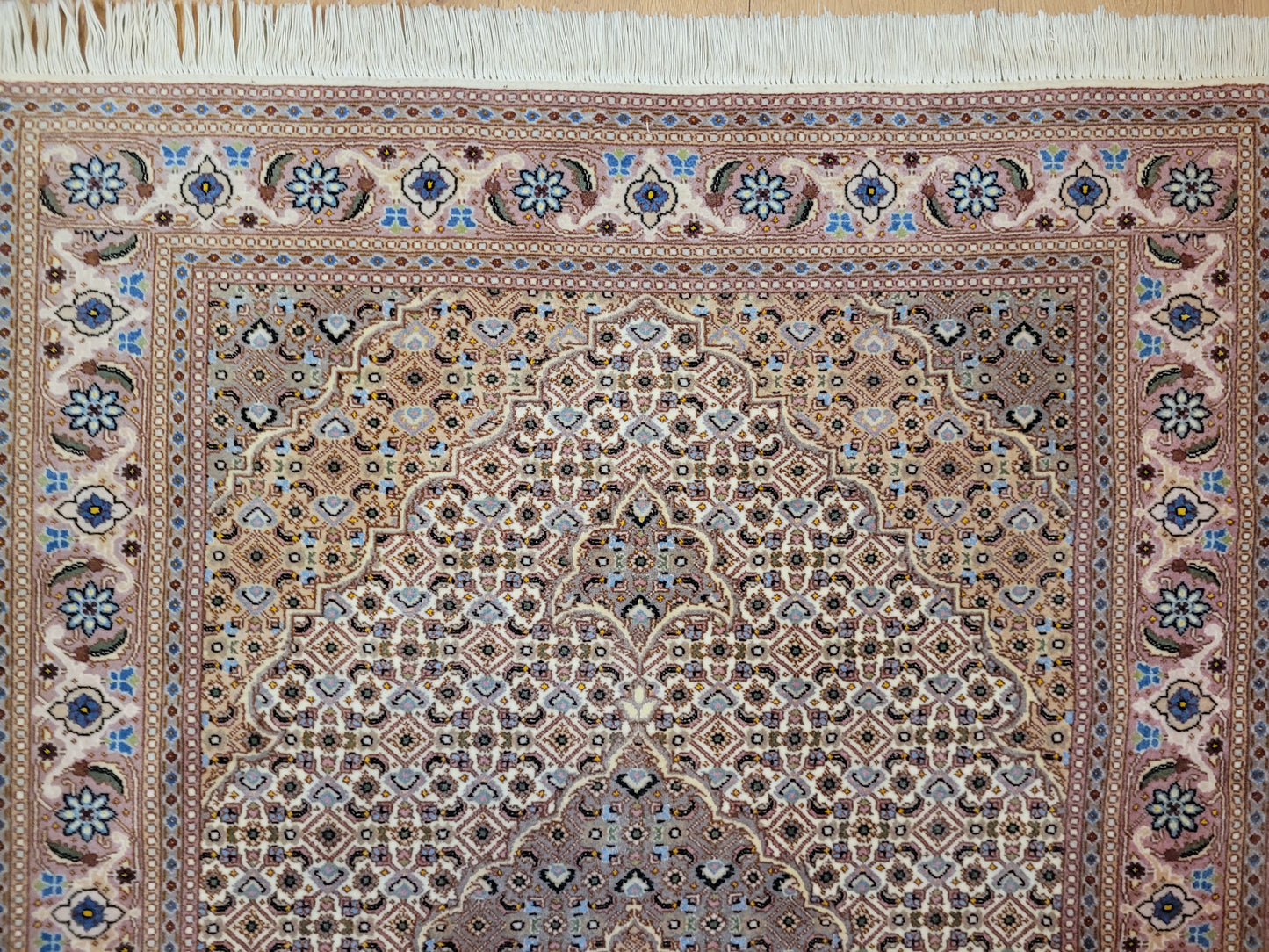 Täbriz Teppich Korkwolle Seide feine Knüpfung Allover Muster