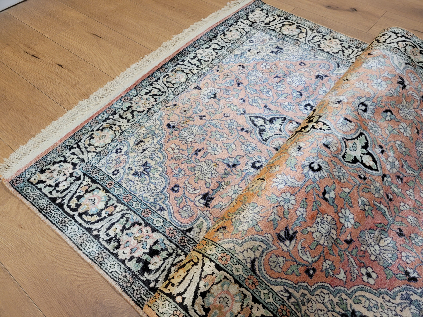 Ghom Kaschmir Teppich Seide Medaillon florales Design