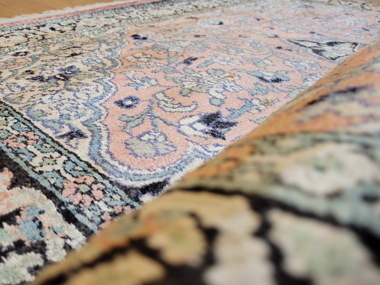 Ghom Kaschmir Teppich Seide Medaillon florales Design