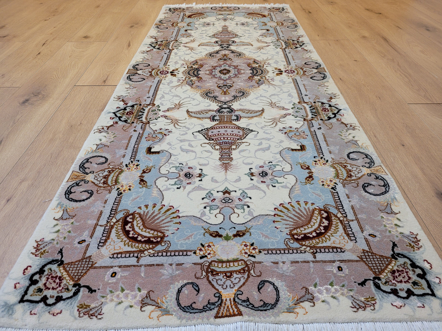 Täbriz Teppich Korkwolle Seide feine Knüpfung klassisches Design