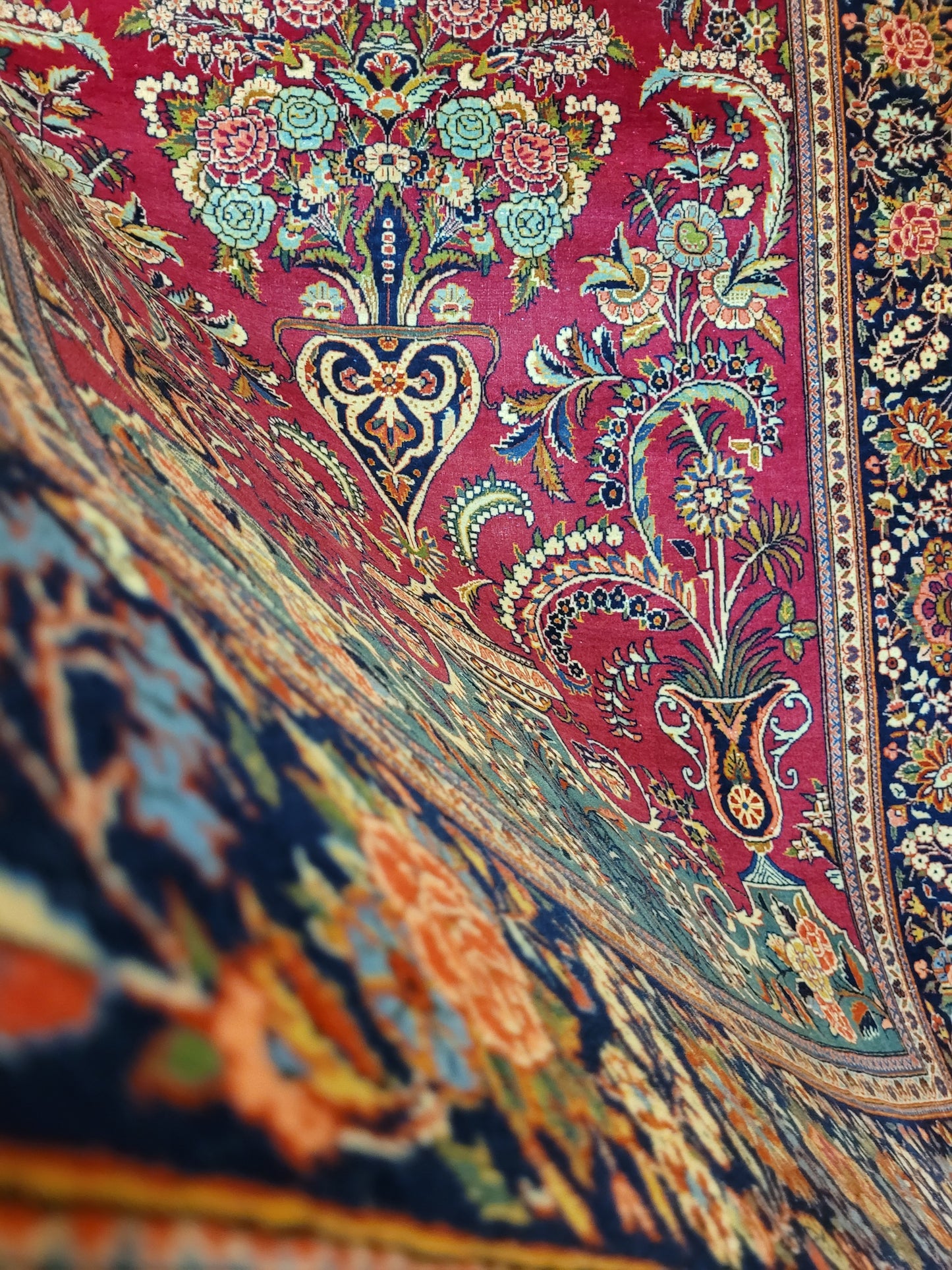 Keschan Teppich Korkwolle florales Vasenmotiv feine Knüpfung