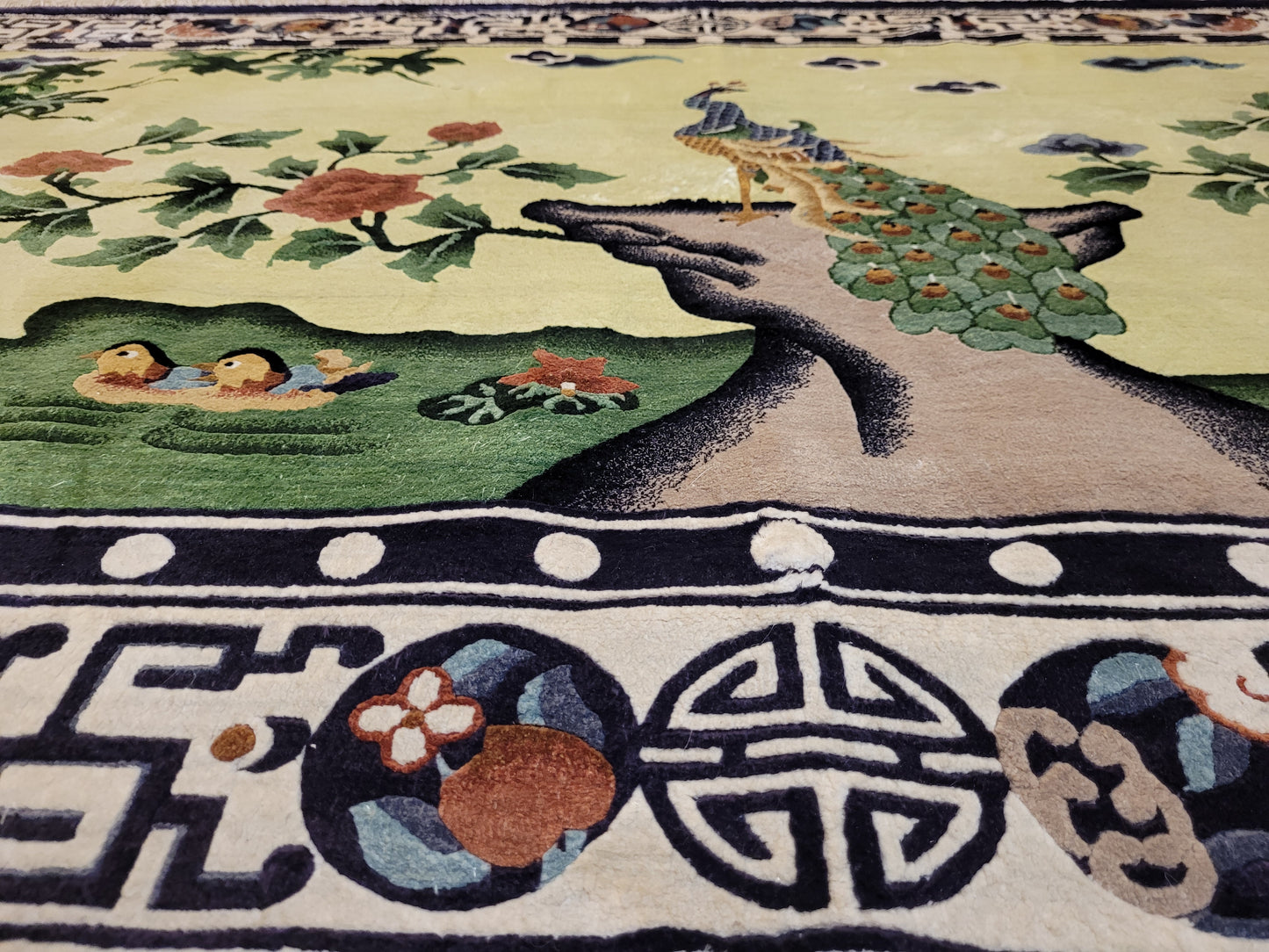 China Teppich Seide auf Seide Art Deco Pfauenmotiv