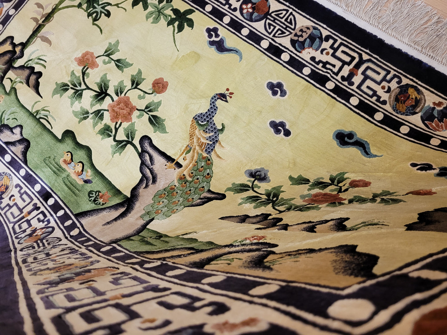 China Teppich Seide auf Seide Art Deco Pfauenmotiv