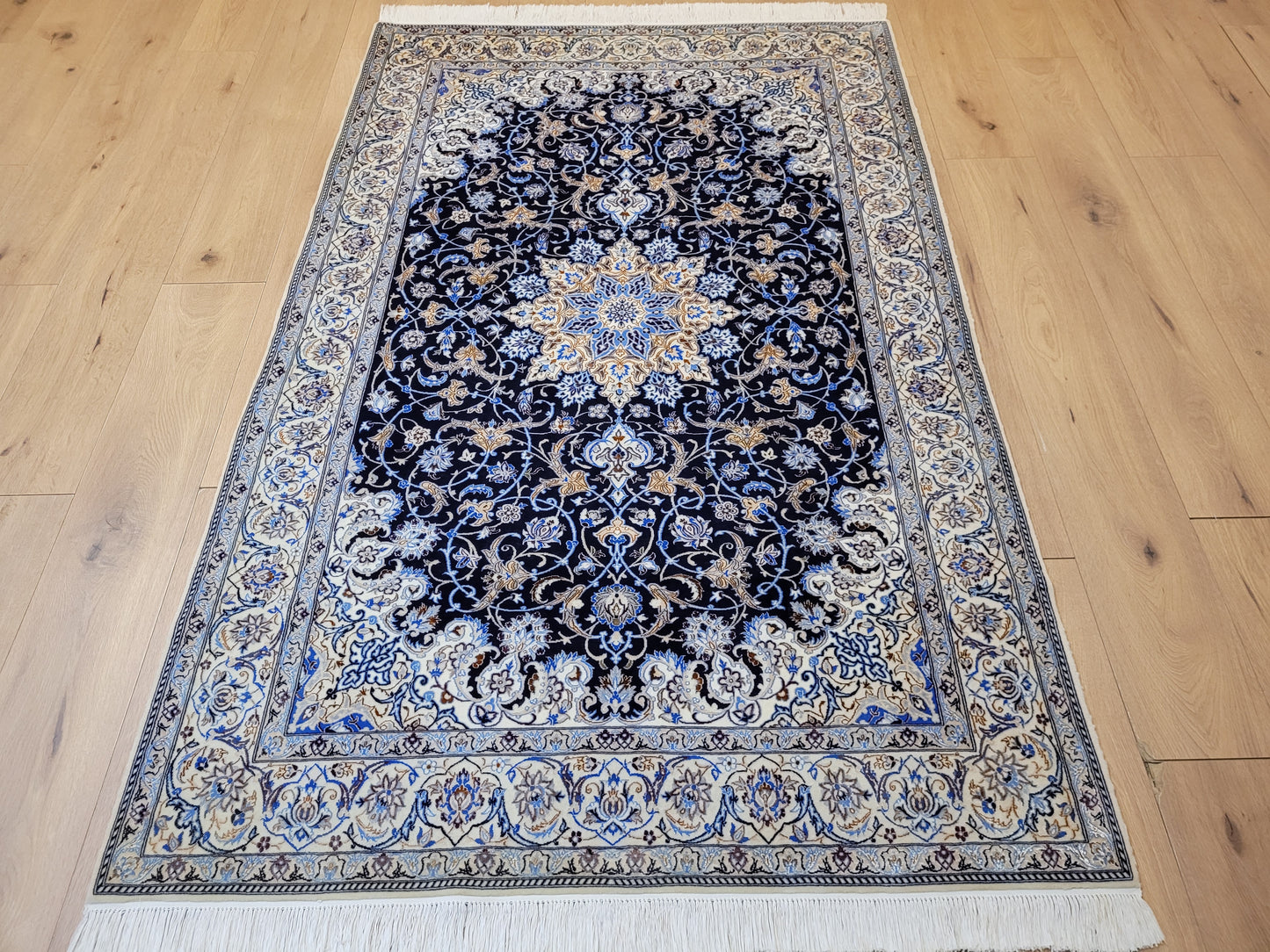 Nain Teppich Korkwolle mit Seide Medaillon feine Knüpfung