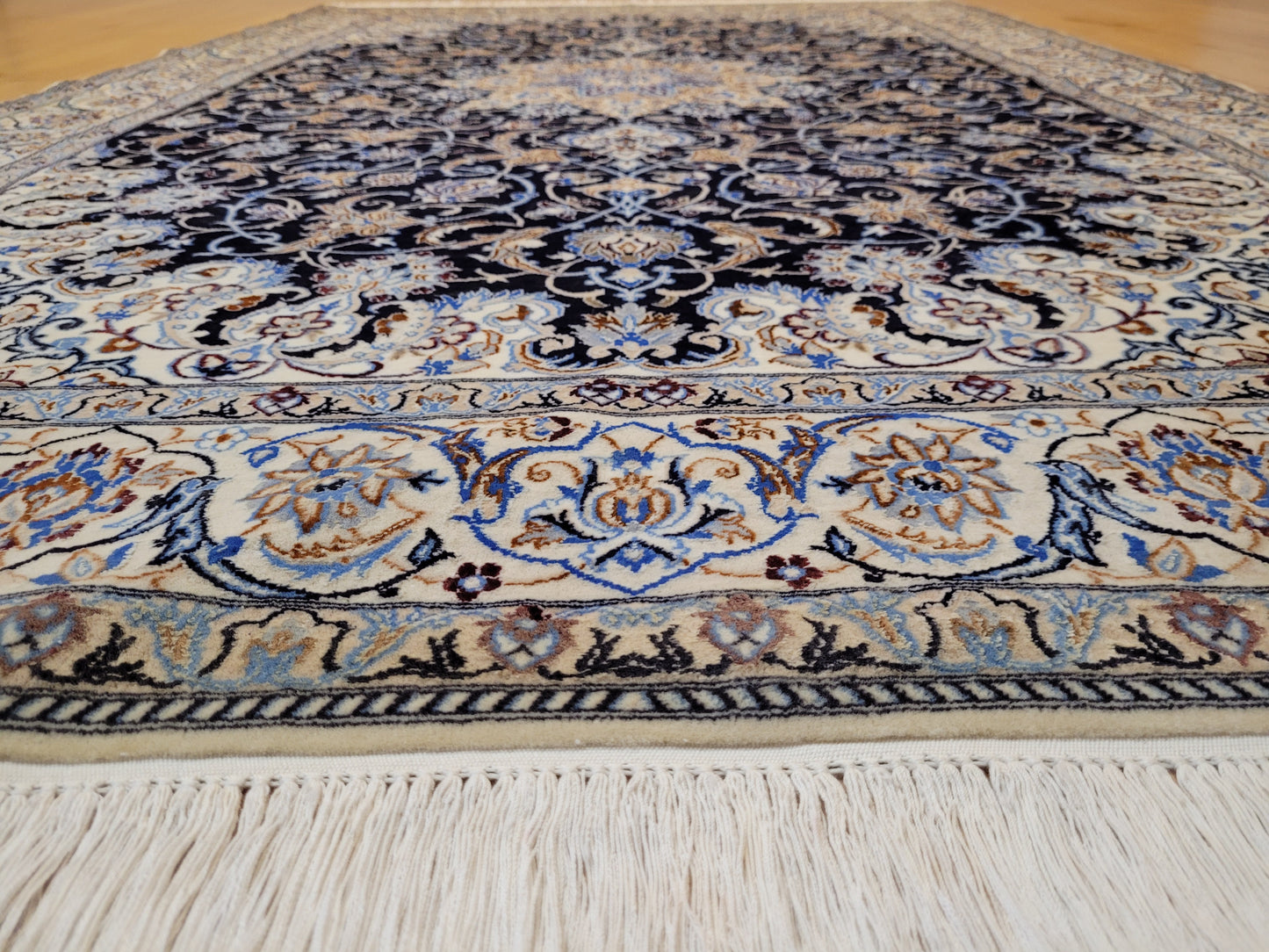 Nain Teppich Korkwolle mit Seide Medaillon feine Knüpfung