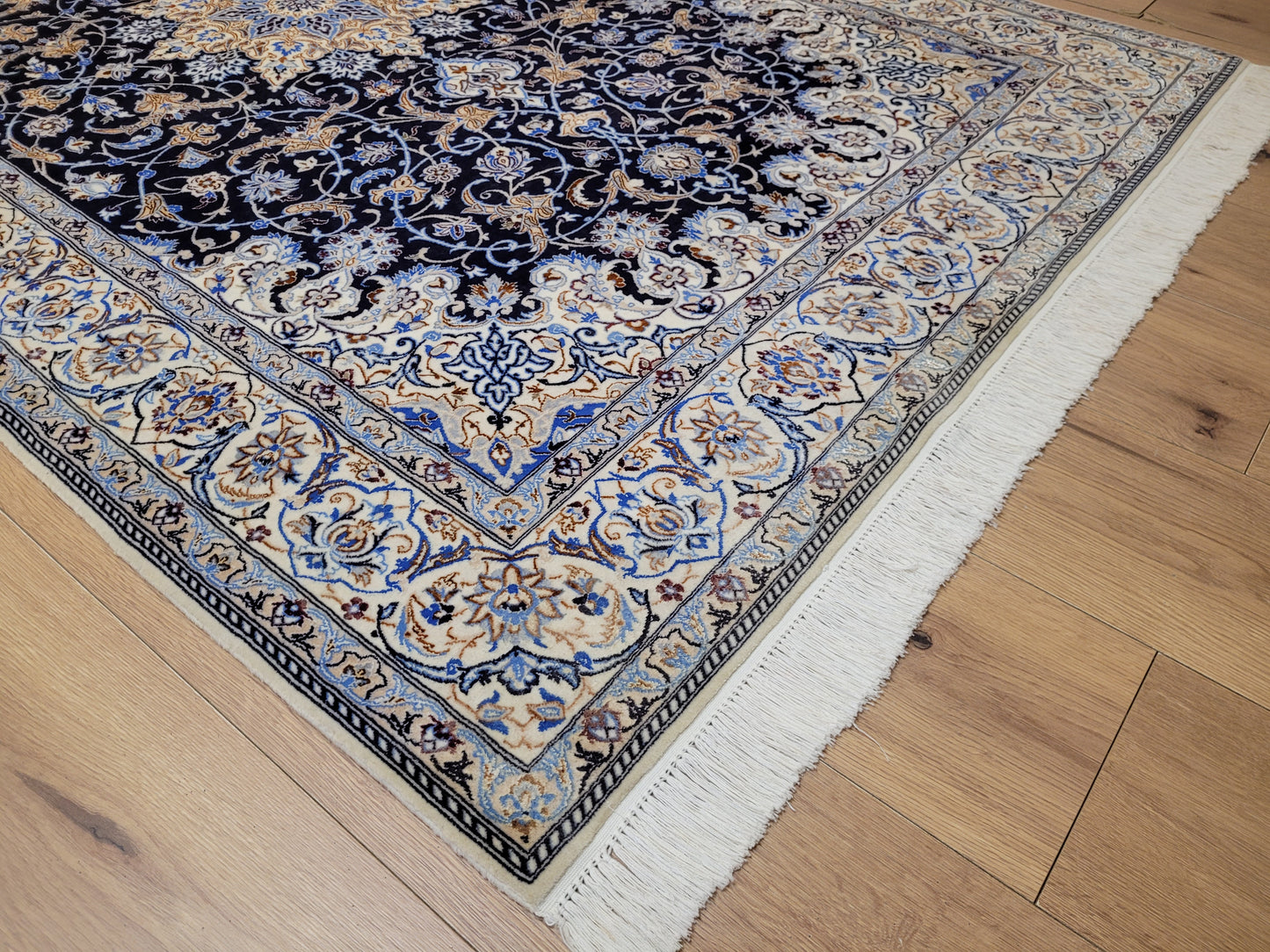 Nain Teppich Korkwolle mit Seide Medaillon feine Knüpfung