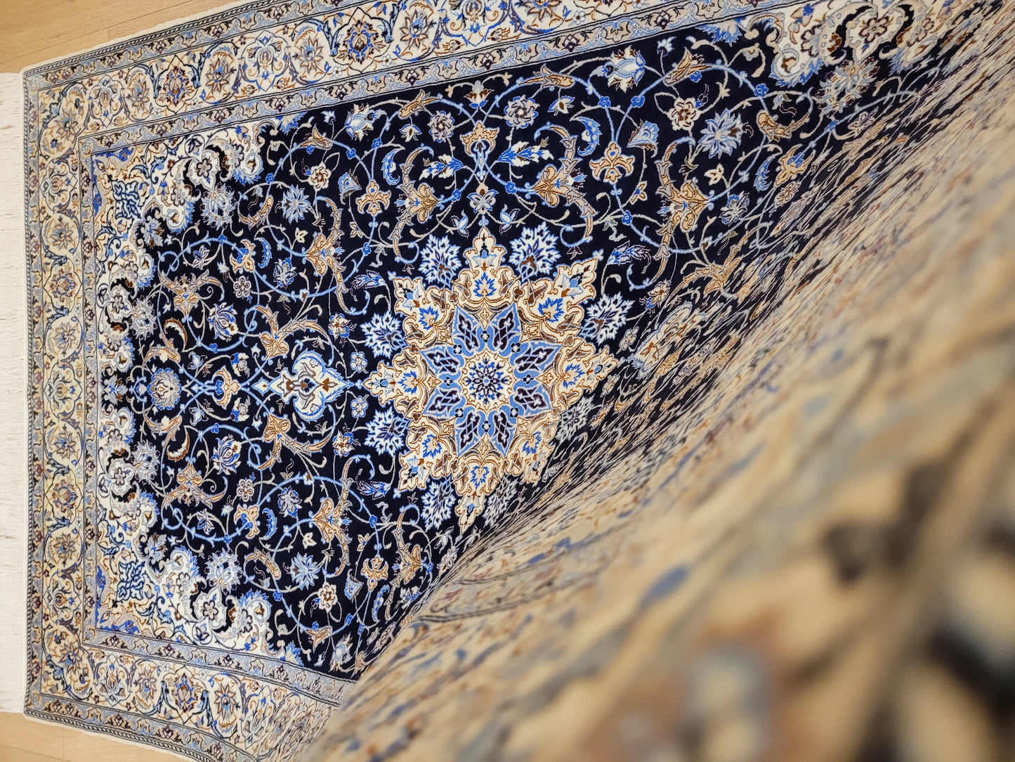 Nain Teppich Korkwolle mit Seide Medaillon feine Knüpfung