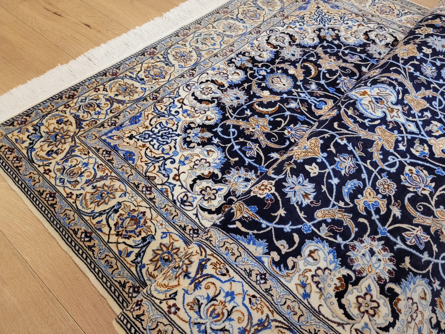 Nain Teppich Korkwolle mit Seide Medaillon feine Knüpfung