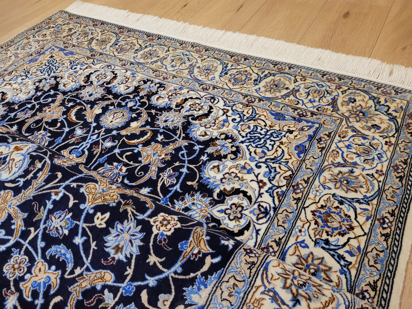 Nain Teppich Korkwolle mit Seide Medaillon feine Knüpfung