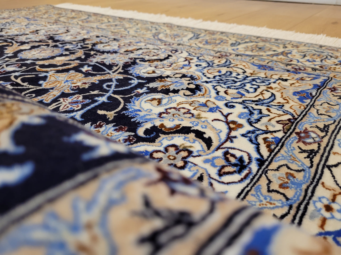 Nain Teppich Korkwolle mit Seide Medaillon feine Knüpfung