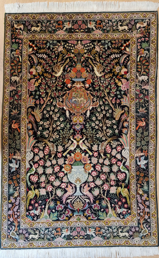 Täbriz Teppich Korkwolle mit Seide Tier- und Gartenmotiv feine Knüpfung