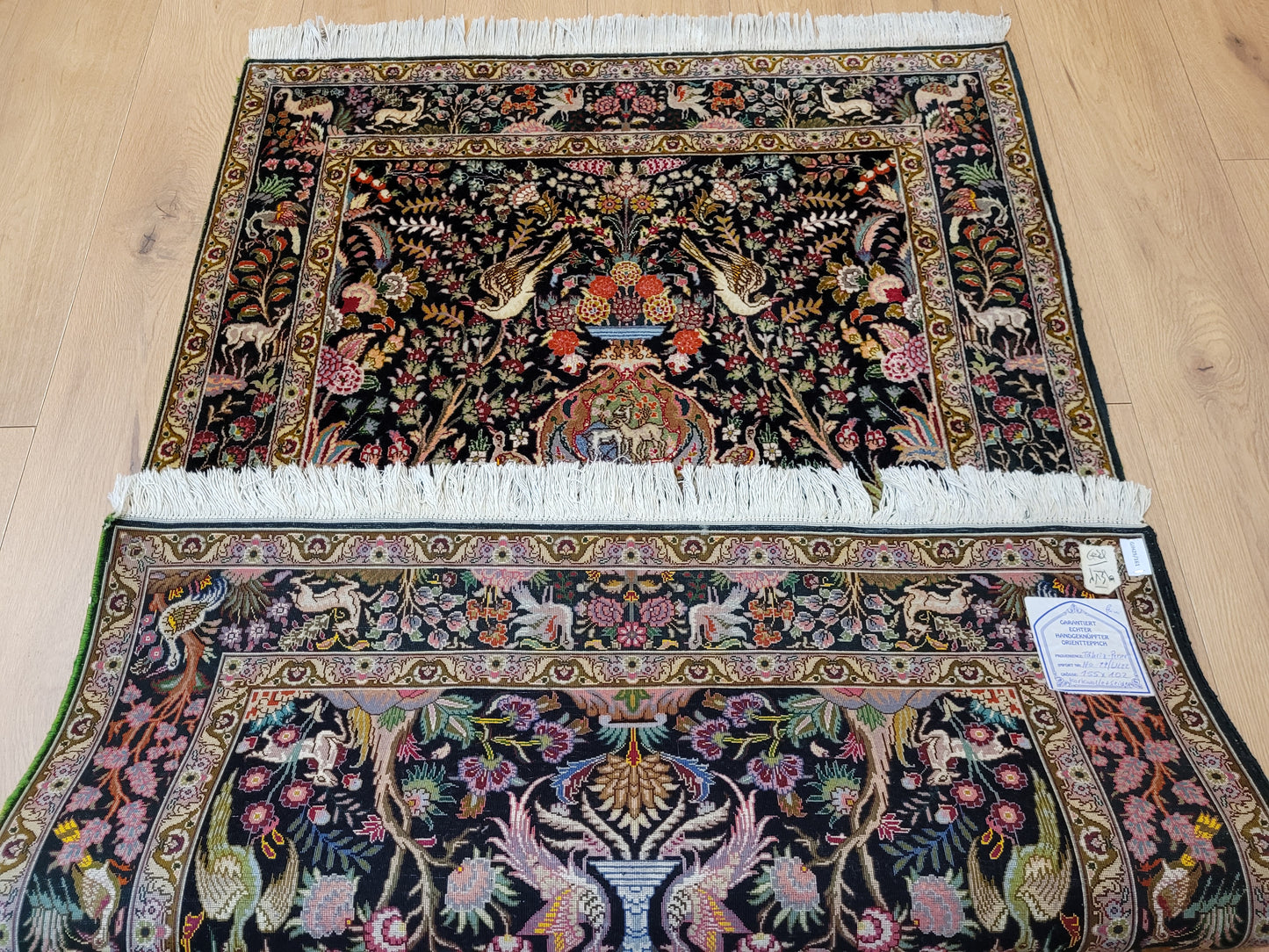 Täbriz Teppich Korkwolle mit Seide Tier- und Gartenmotiv feine Knüpfung