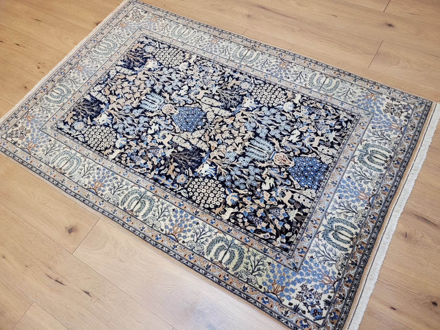 Nain Teppich Korkwolle mit Seide Gartenmotiv feine Knüpfung