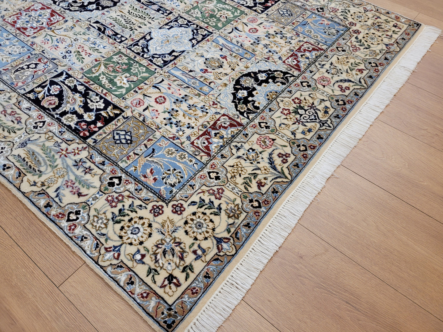 Nain Teppich Korkwolle mit Seide Gartenfeld Muster feine Knüpfung