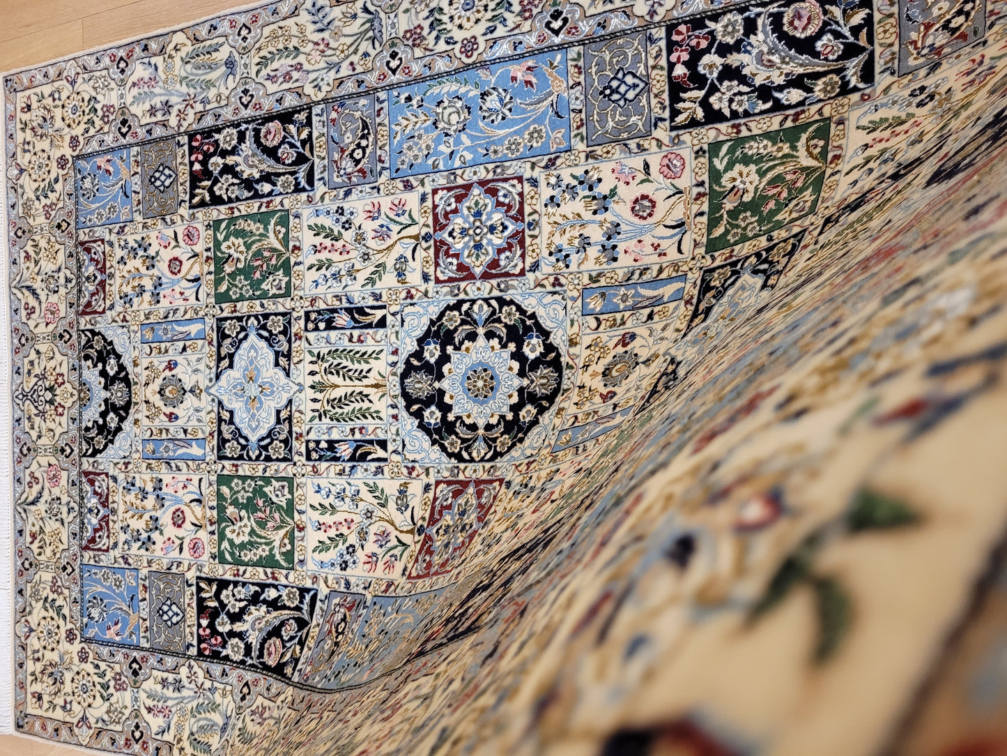 Nain Teppich Korkwolle mit Seide Gartenfeld Muster feine Knüpfung