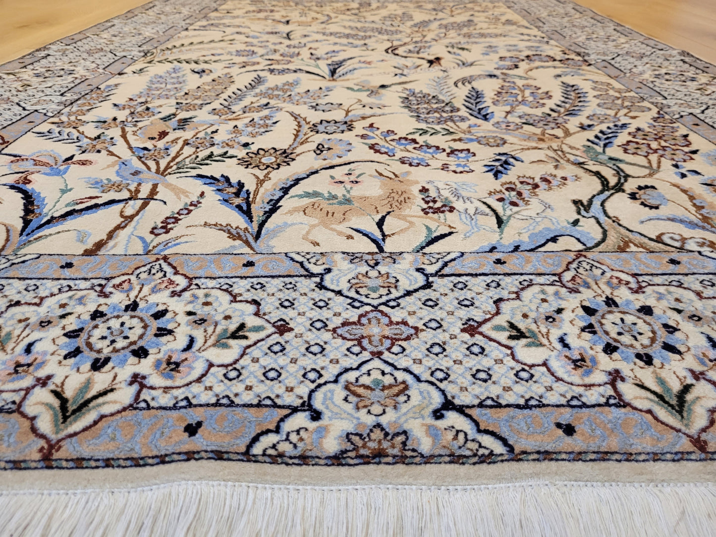 Nain Teppich Korkwolle mit Seide Jagd- und Gartenmotiv feine Knüpfung