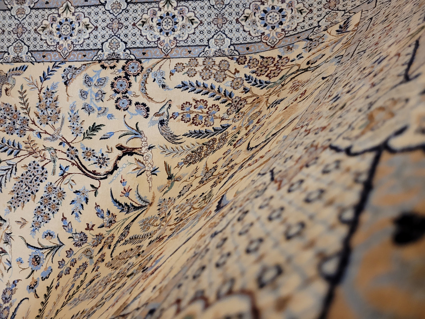 Nain Teppich Korkwolle mit Seide Jagd- und Gartenmotiv feine Knüpfung