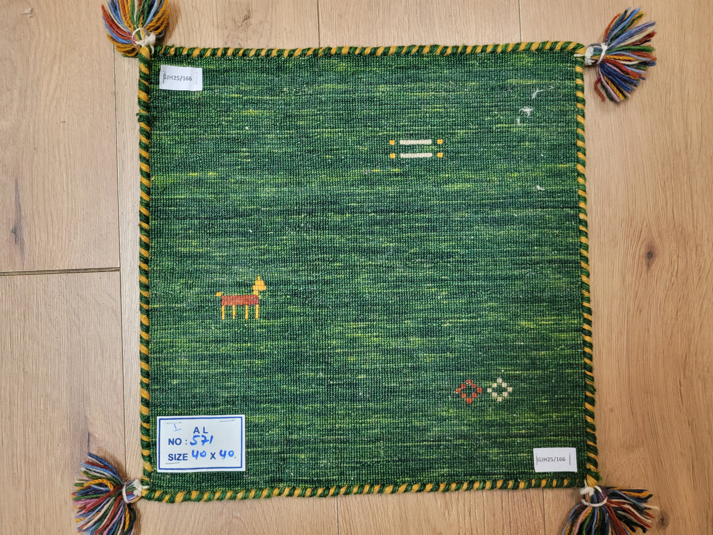 Gabbeh Teppich Wolle grün mit Tiermotiv quadratisch