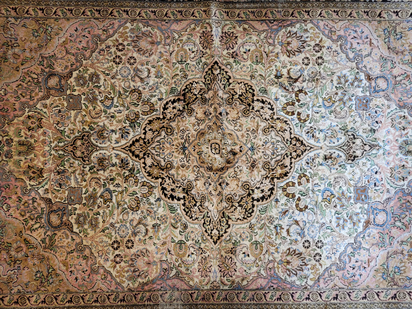 Kaschmir Teppich Seide florales Medaillon feine Knüpfung