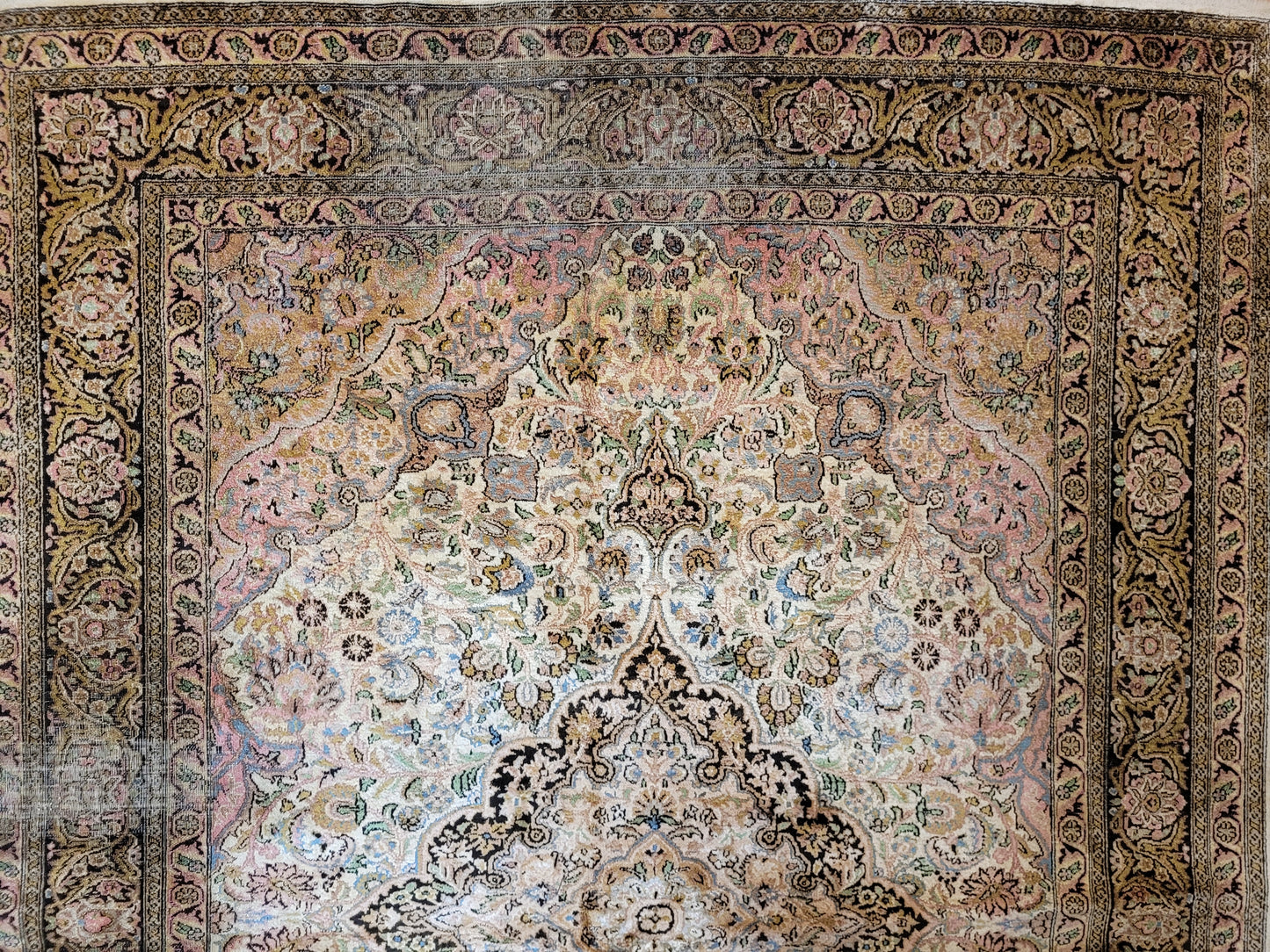 Kaschmir Teppich Seide florales Medaillon feine Knüpfung