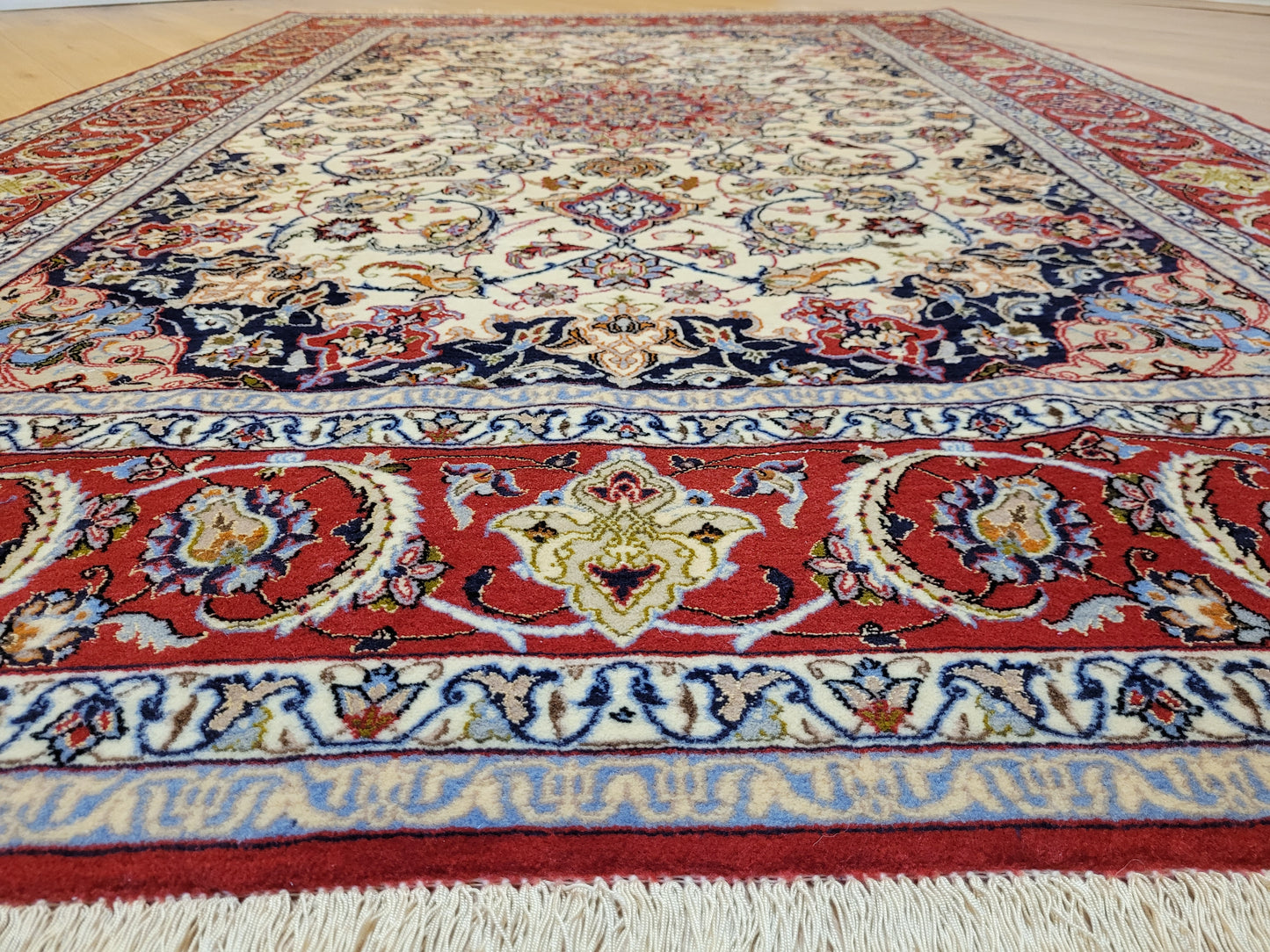 Isfahan Teppich Korkwolle und Seide feine Knüpfkunst