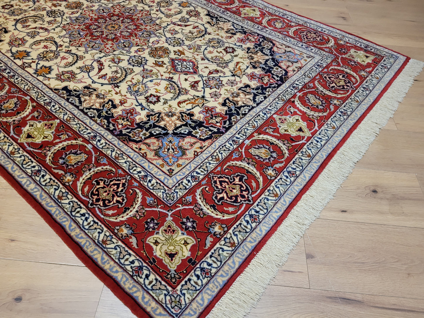 Isfahan Teppich Korkwolle und Seide feine Knüpfkunst