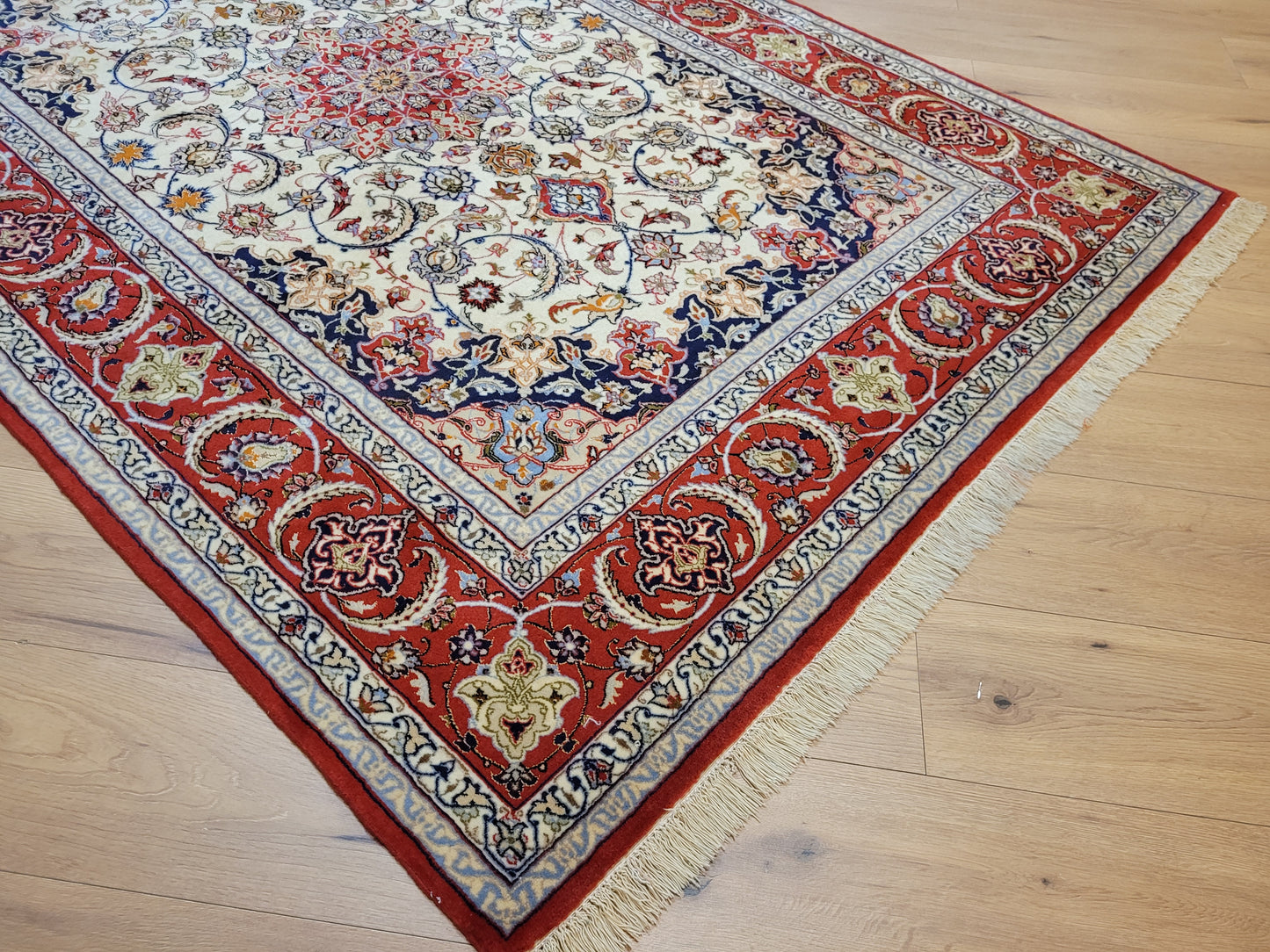 Isfahan Teppich Korkwolle und Seide feine Knüpfkunst