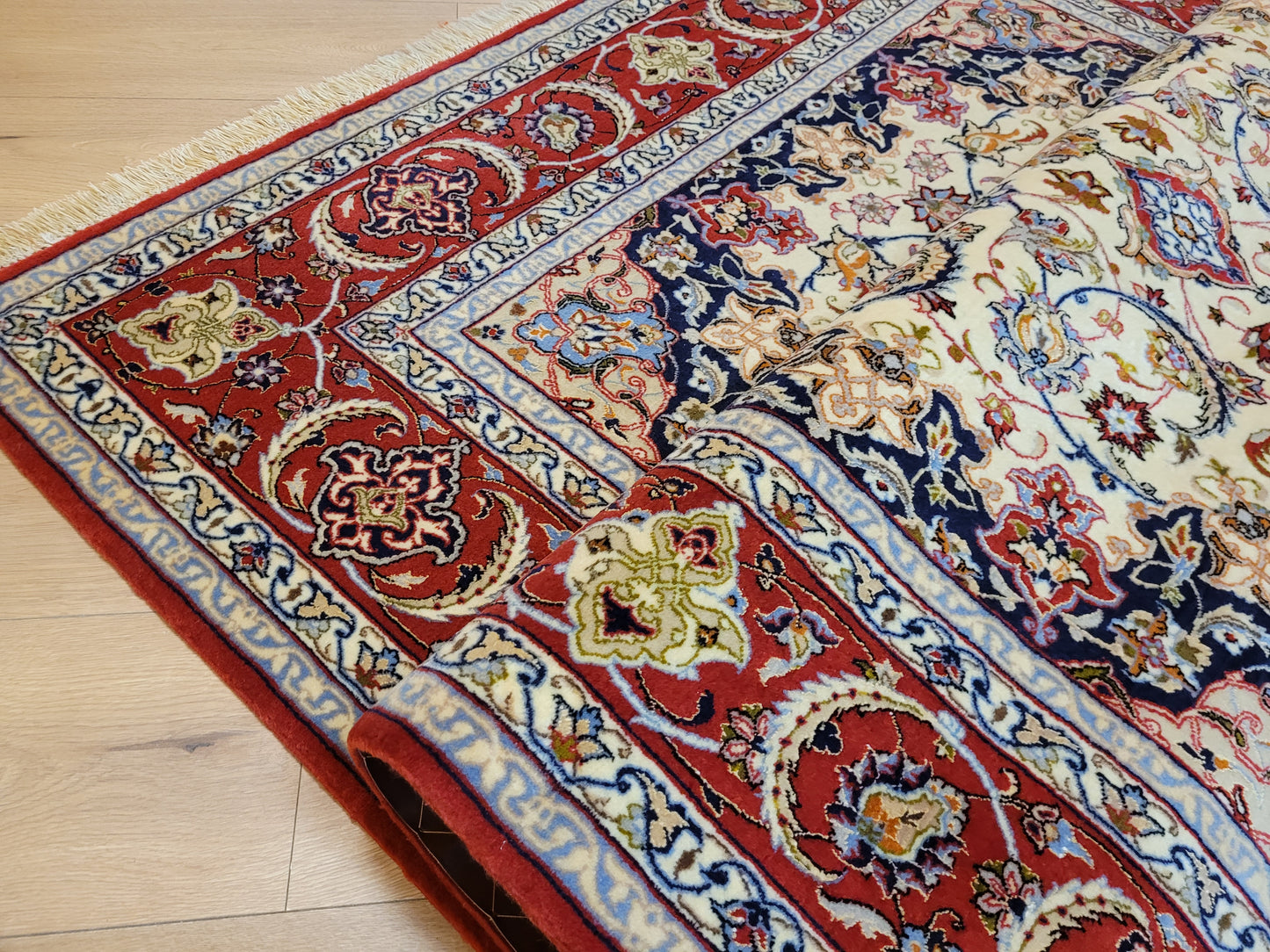 Isfahan Teppich Korkwolle und Seide feine Knüpfkunst