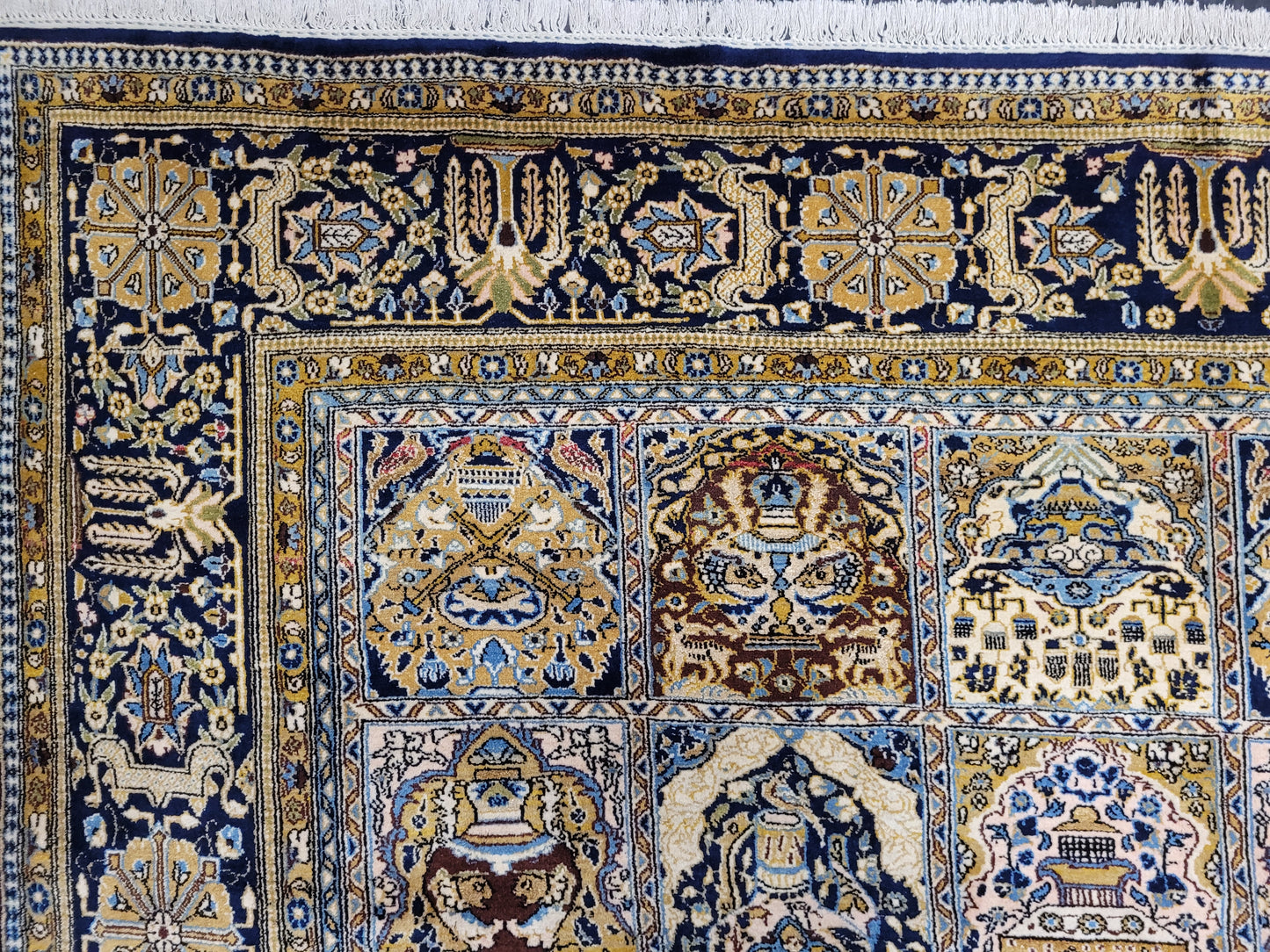 Ghom Teppich Korkwolle mit Seide Feldermuster fein handgeknüpft