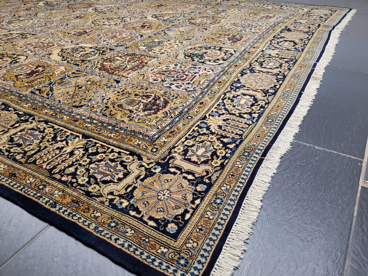 Ghom Teppich Korkwolle mit Seide Feldermuster fein handgeknüpft