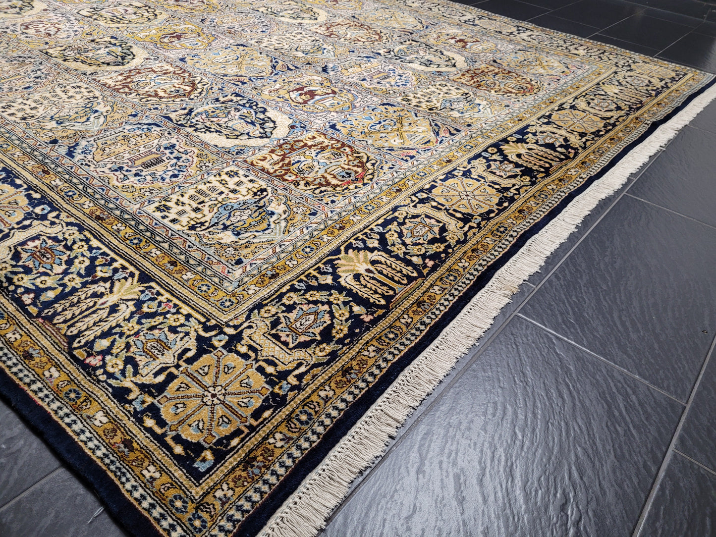 Ghom Teppich Korkwolle mit Seide Feldermuster fein handgeknüpft