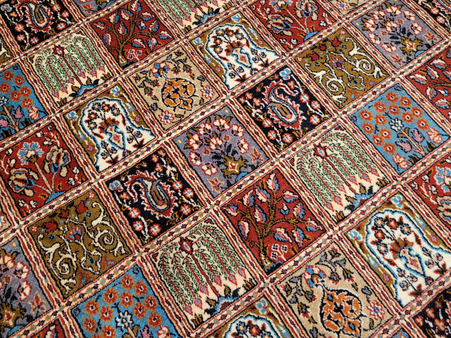 Moud Teppich Wolle mit Seide Gartenmuster feine Knüpfung