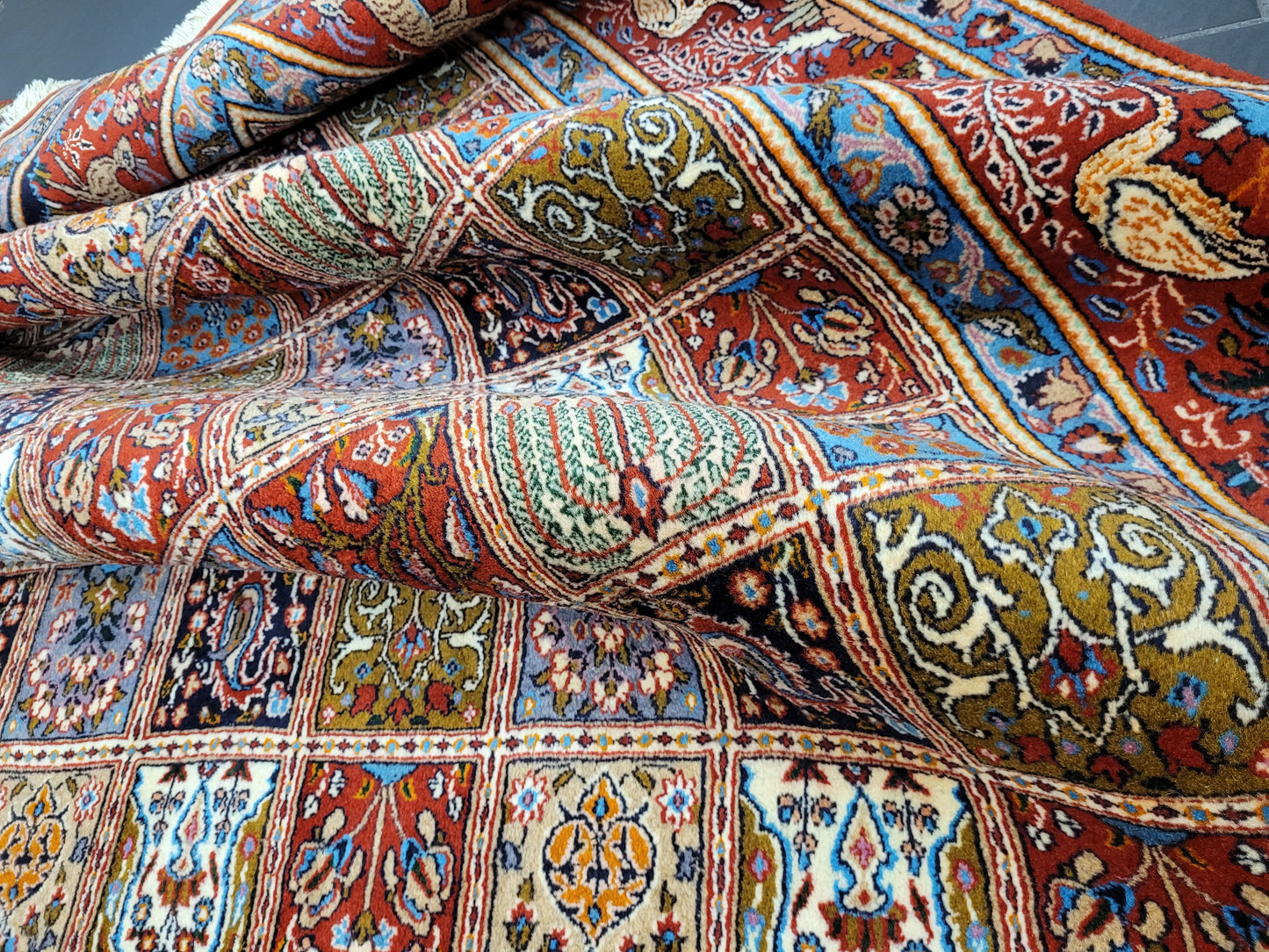 Moud Teppich Wolle mit Seide Gartenmuster feine Knüpfung