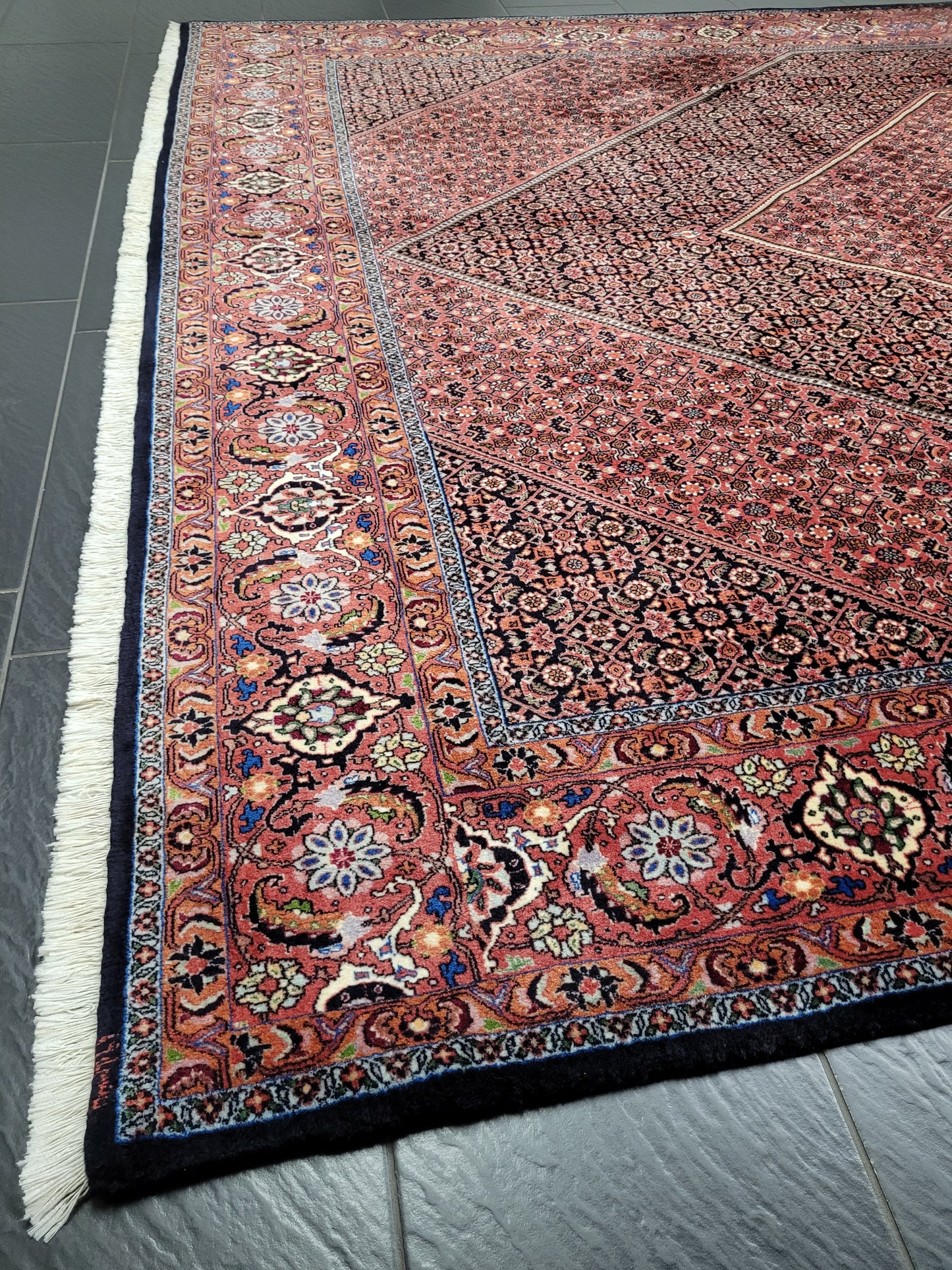 Bidjar Teppich Korkwolle signiert feine Knüpfung