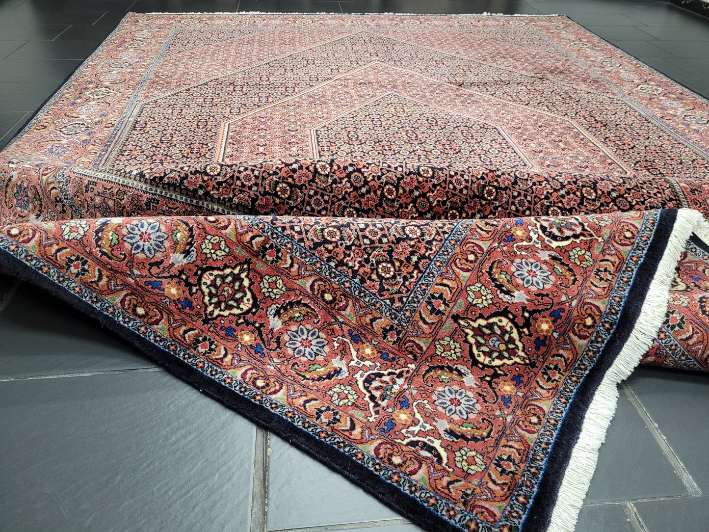 Bidjar Teppich Korkwolle signiert feine Knüpfung