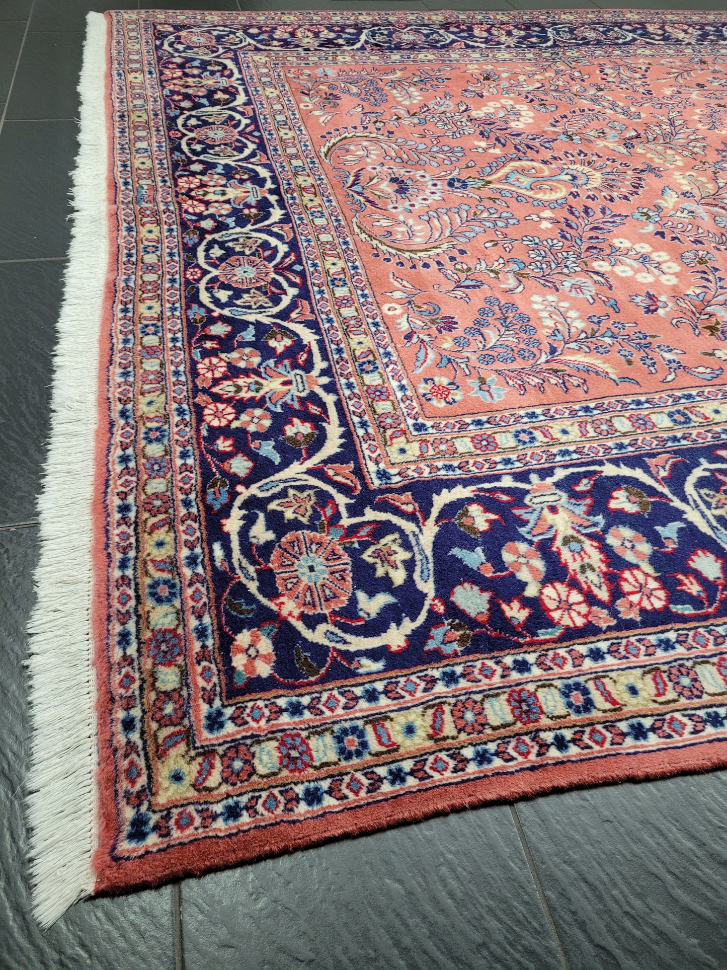 Sarough Teppich Wolle signiert florales Design