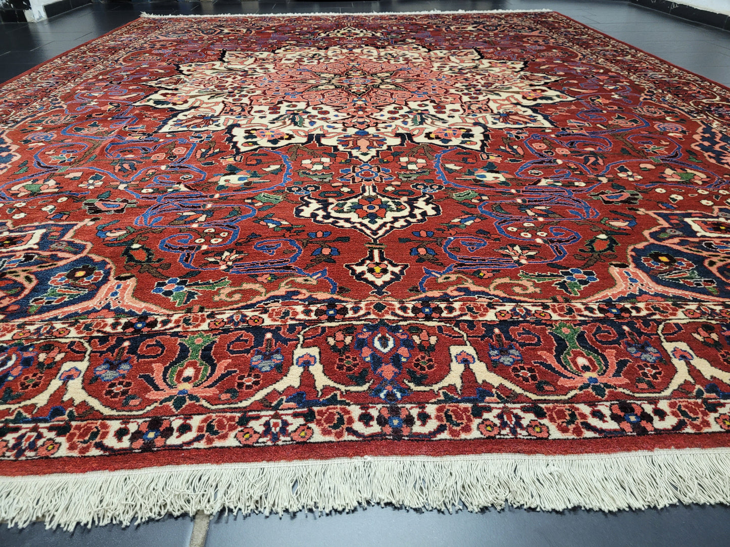 Heriz Teppich Korkwolle alt Medaillonmuster