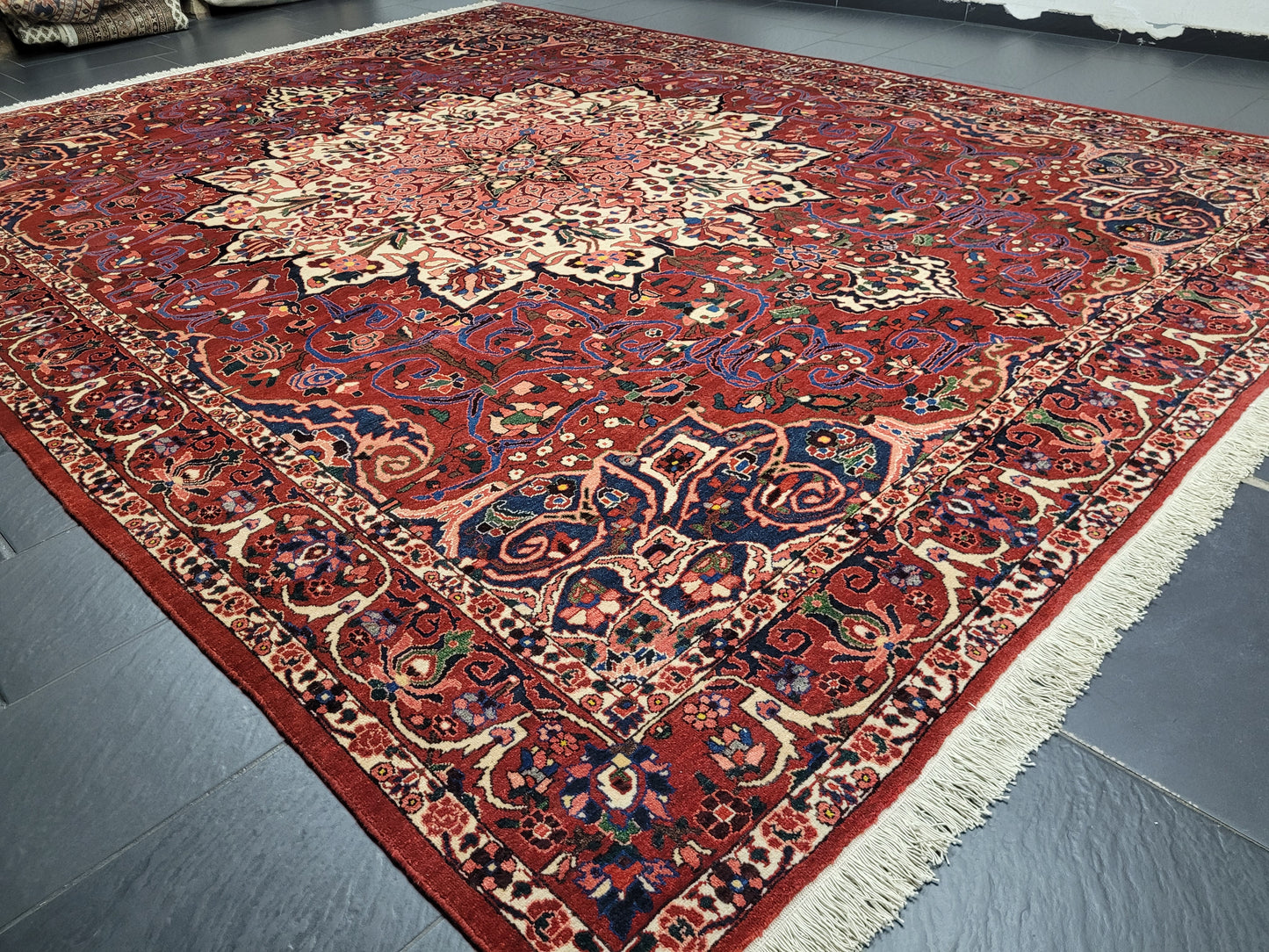 Heriz Teppich Korkwolle alt Medaillonmuster