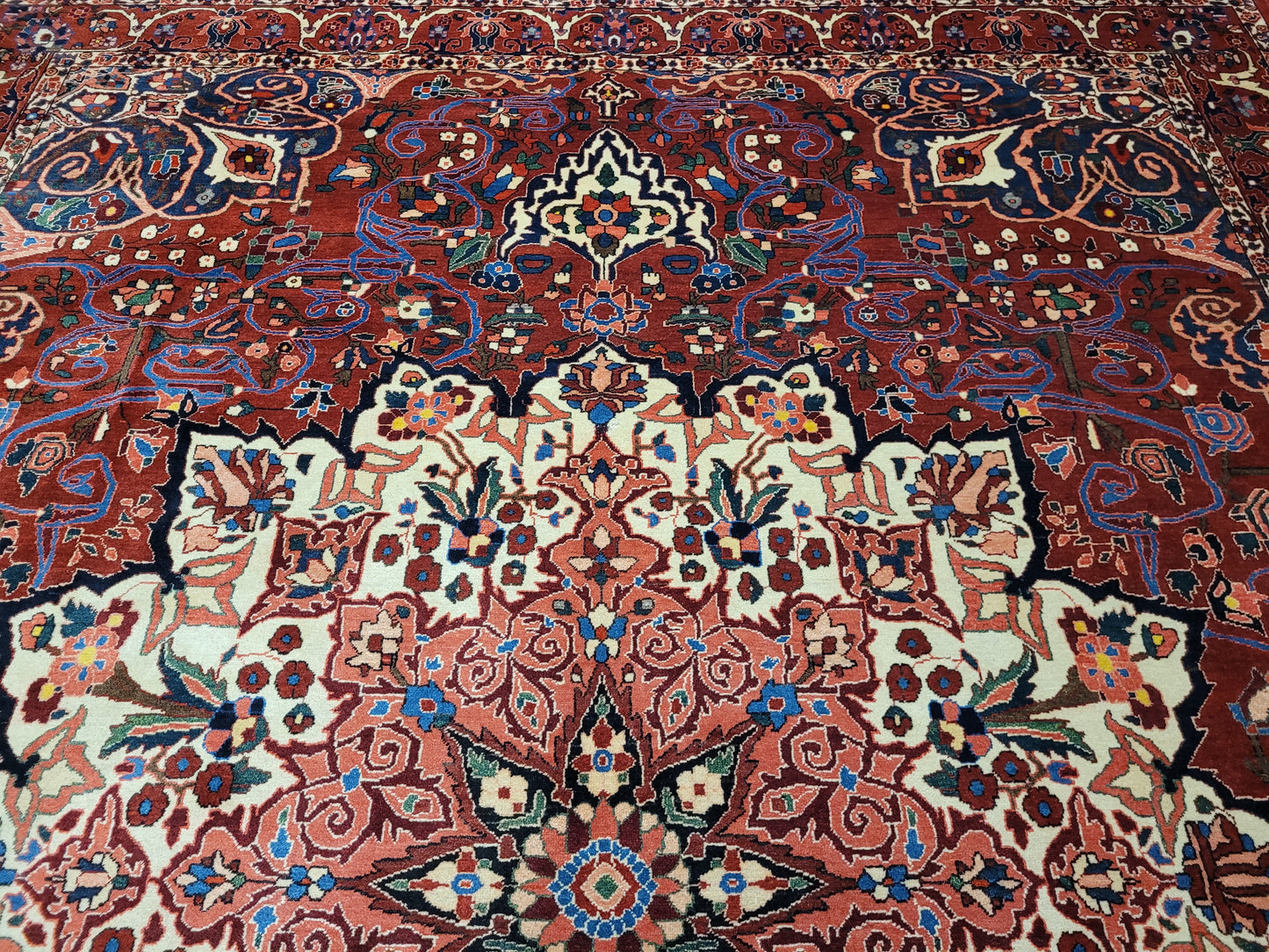 Heriz Teppich Korkwolle alt Medaillonmuster