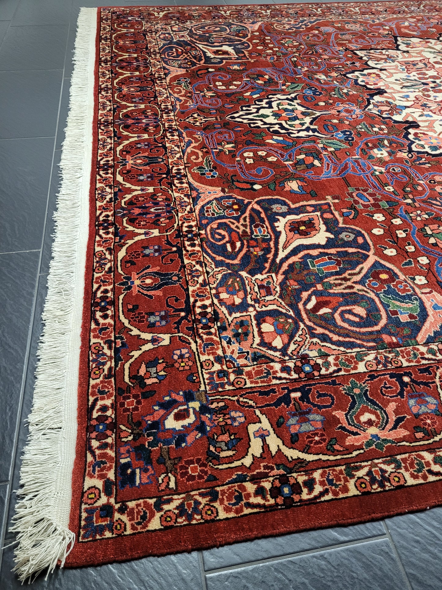 Heriz Teppich Korkwolle alt Medaillonmuster