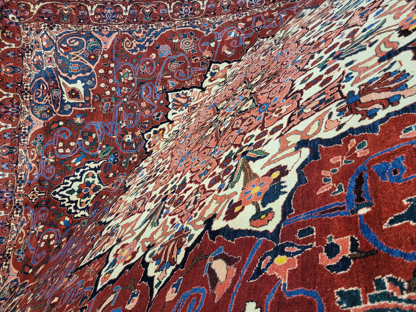 Heriz Teppich Korkwolle alt Medaillonmuster