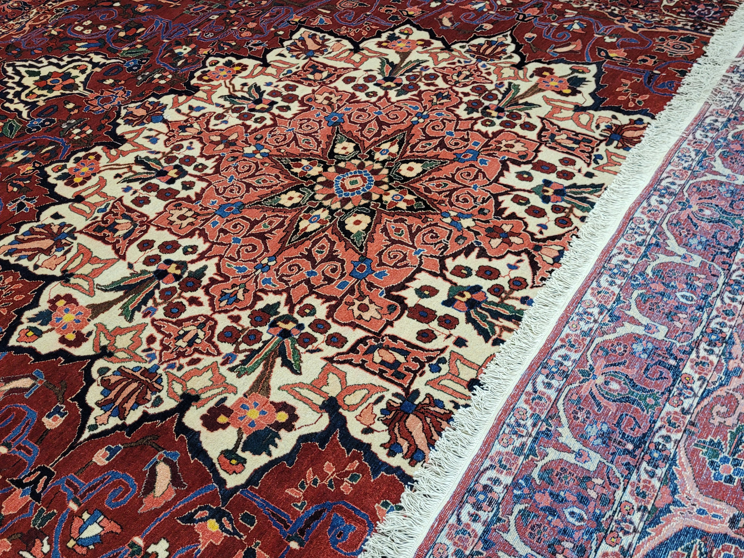 Heriz Teppich Korkwolle alt Medaillonmuster