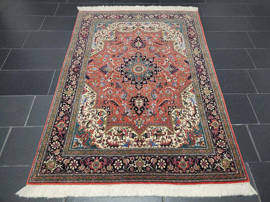 Täbriz Teppich Korkwolle Seide auf Seide Medaillon feine Knüpfung