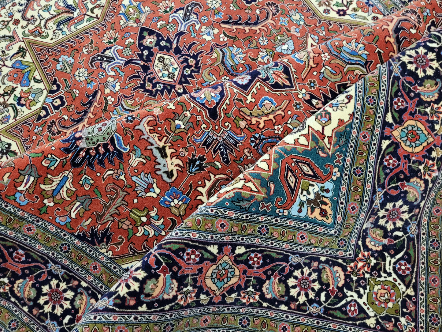 Täbriz Teppich Korkwolle Seide auf Seide Medaillon feine Knüpfung